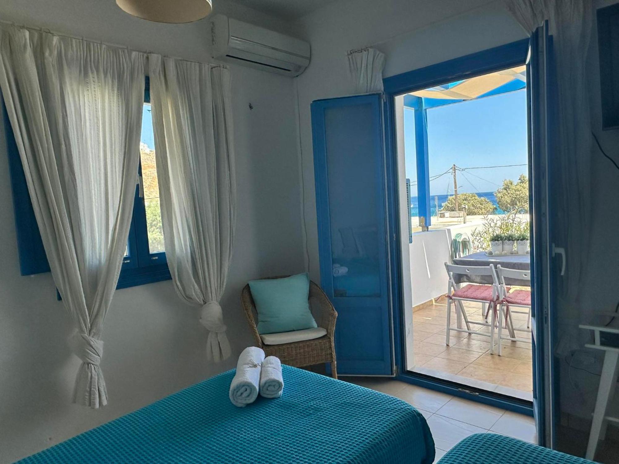 Blue Meadow Villa Livadi  Luaran gambar