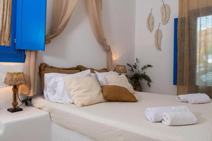 Blue Meadow Villa Livadi  Luaran gambar